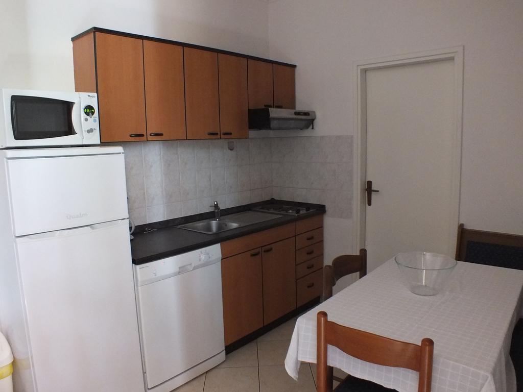 Aqua Family Apartments Karigador Szoba fotó
